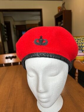 Red Wool Felt Beret with Black Trim 7-1/4